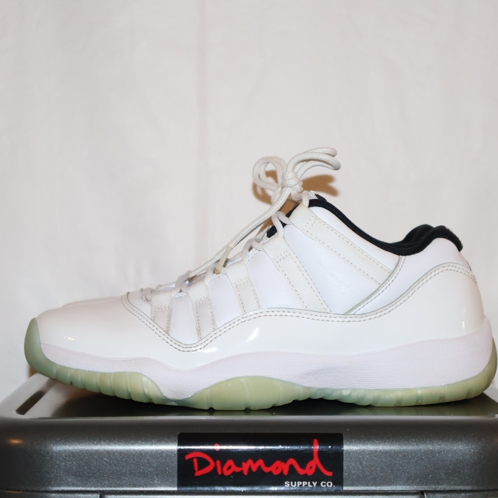 Air Jordan 11 "Low" Legend Blue